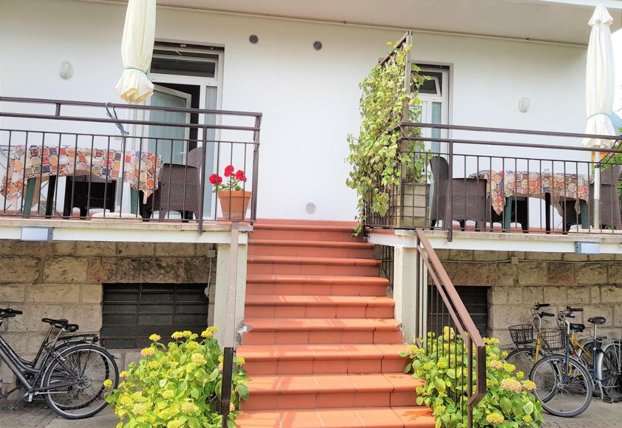 Casa Irina Lejlighed Riva del Garda Eksteriør billede